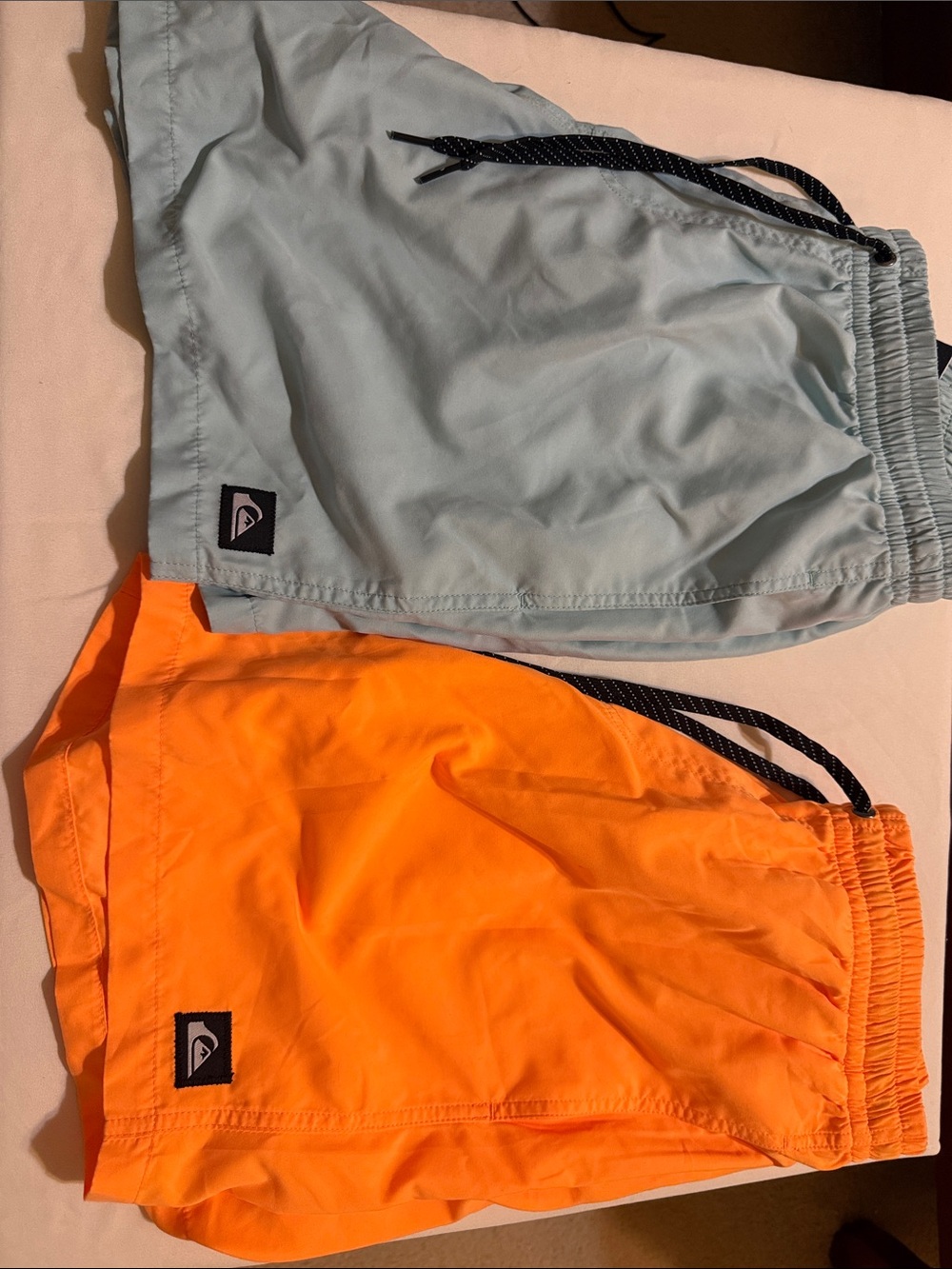 Quiksilver Men’s Medium volley swim Shorts in Light Blue & Bright Orange